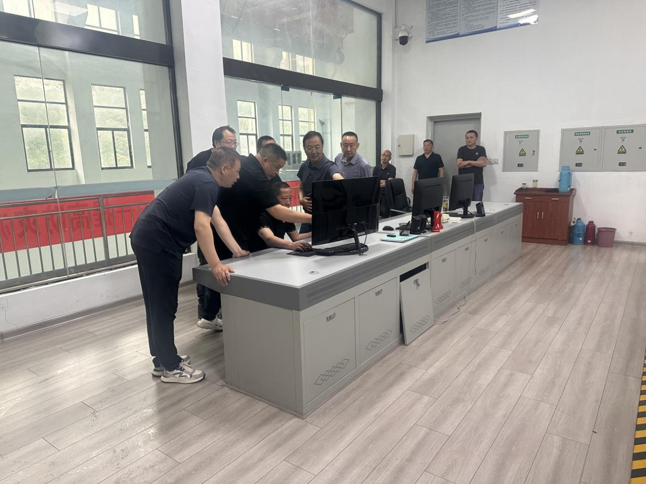 压实防汛安全责任 筑牢电站安全防线——荣岳集团纪委开展防汛专项督查